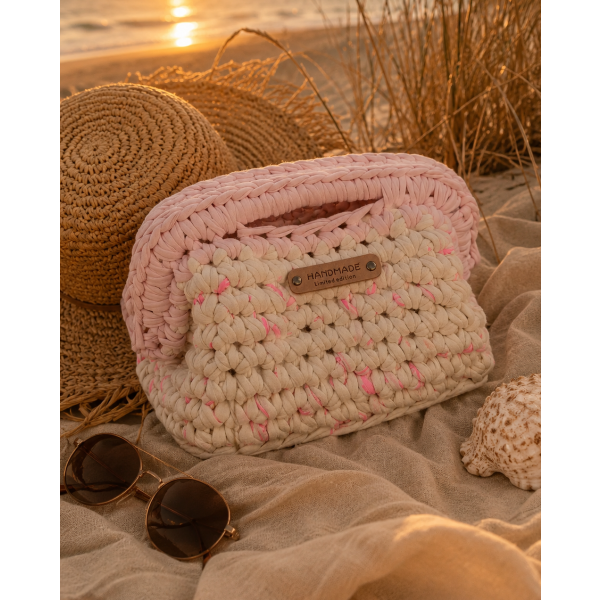 Necessaire senhora moda verão